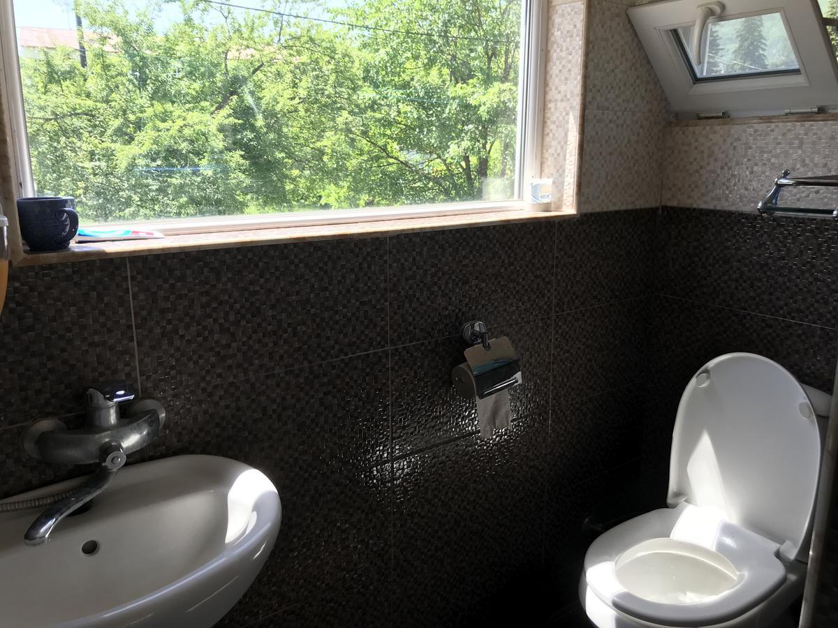 Chveni Ezo Hotel Ambrolauri Eksteriør billede